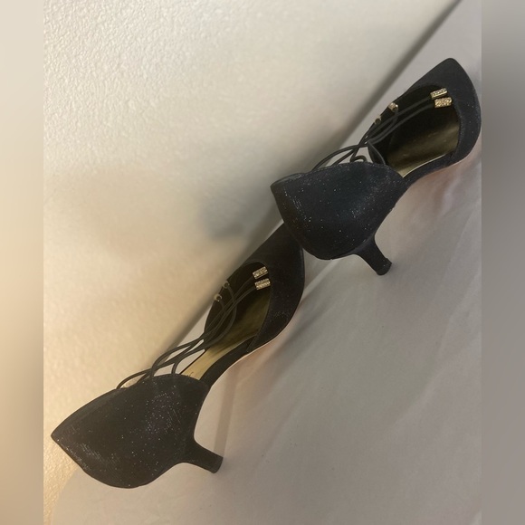 J.Renee’~Elegant Black Glitter Fabric Heel~Pointed Toe~Elastic Closure~Size 8.5W - Picture 11 of 14